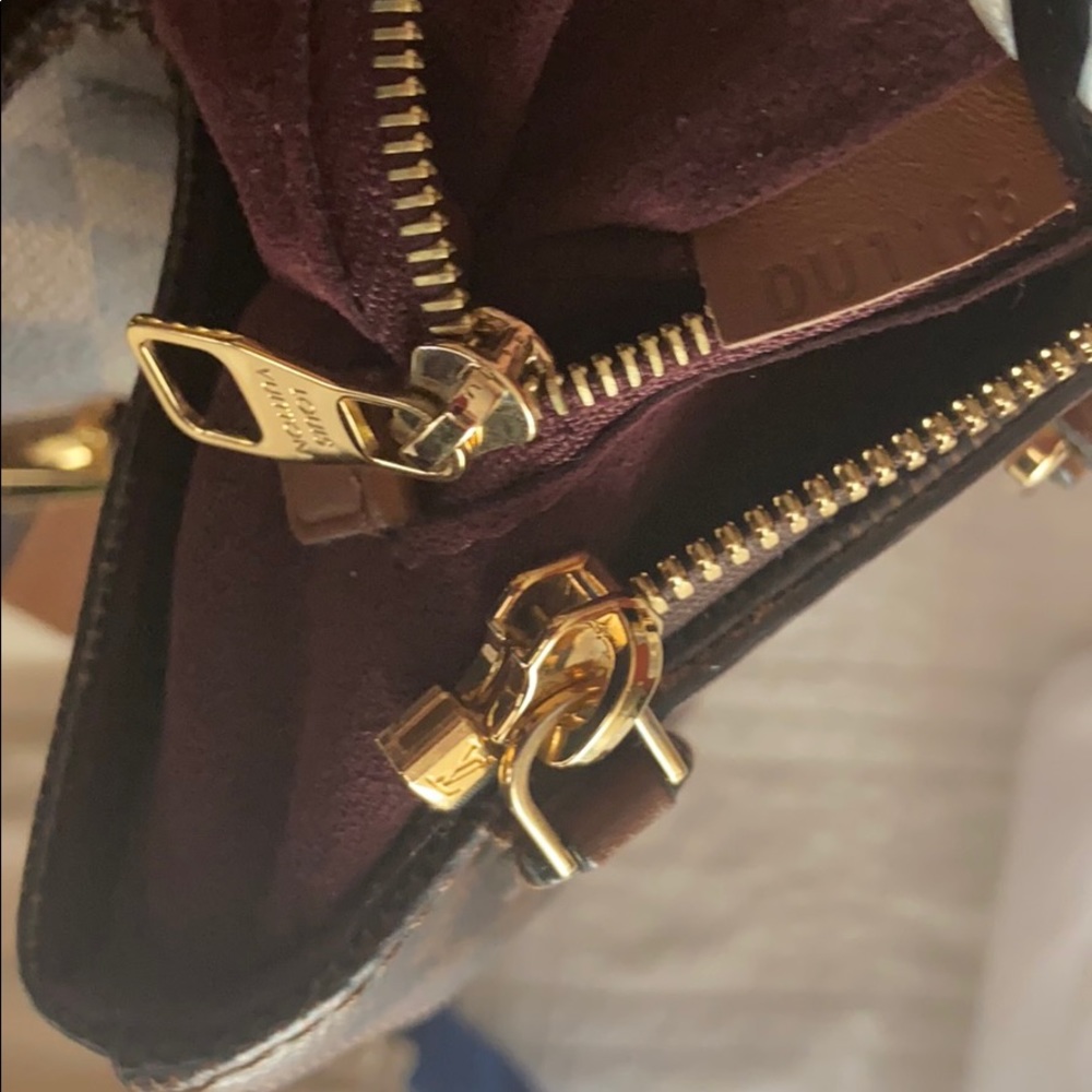 Louis Vuitton Greenwich discontinued 🌟classic🌟 - Picture 14 of 16
